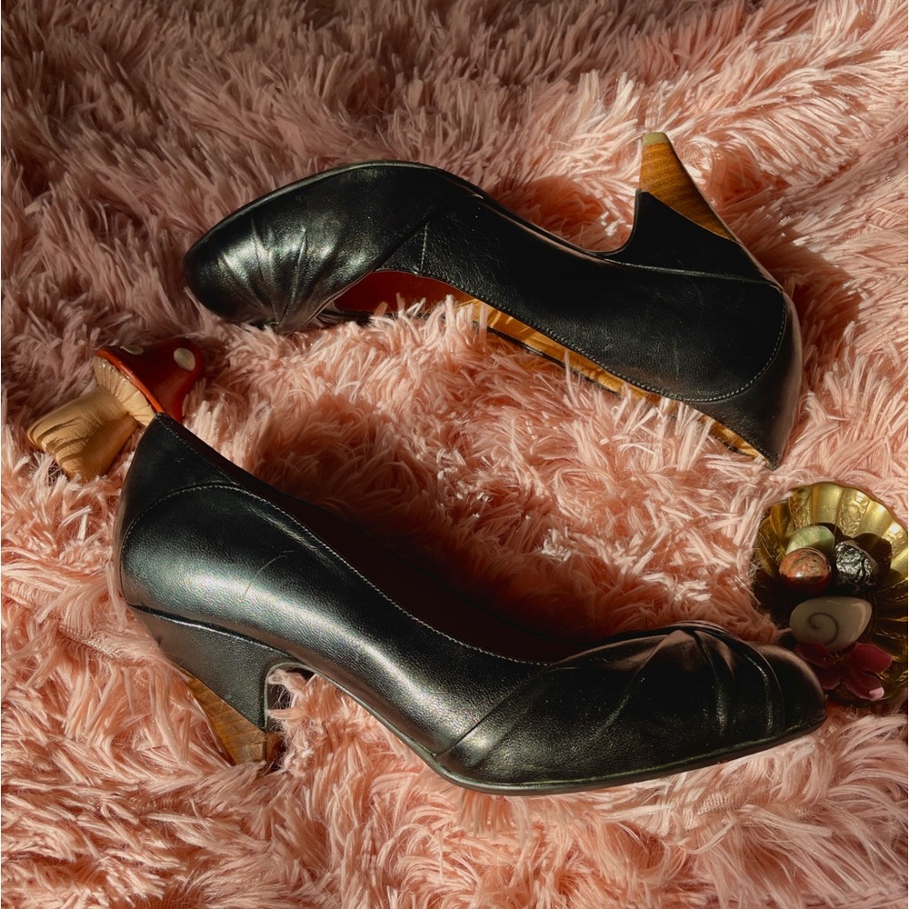 MIZ MOOZ | Felicity | 8.5 | Black w/ brown heel